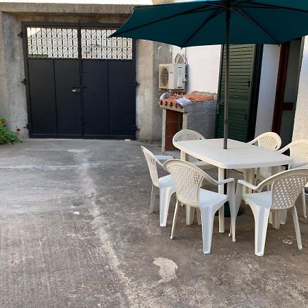 Casa Ziu Juanne Apartment Orosei Bagian luar foto